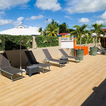 Evasion En Plein Coeur De La Ville Studio Jacuzzis Sauna Et Piscine Au Centre De Port-Louis Kültér fotó
